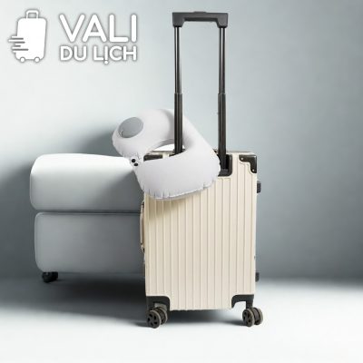 chi tiết Bộ Vali Khung Nhôm Và Gối Kê Cổ Dáng Chữ U In Logo VL-CB03